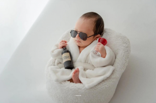 岑溪宝宝嘴唇上翘